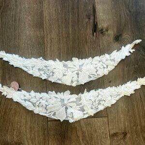 Essense of Australia off-shoulder straps